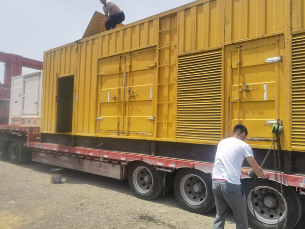 昭平除了负载情况和发动机维护,还有哪些因素会影响 200kw 柴油发电机的油耗?